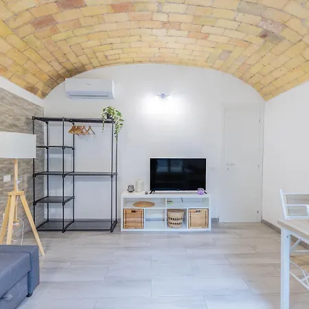 Loft Con Jacuzzi, A 20 M Colosseo Rome